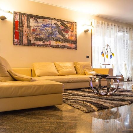 Villa Ivana Desenzano del Garda Eksteriør bilde